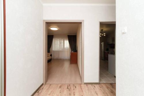 1к Кошурникова 53-1 - main image