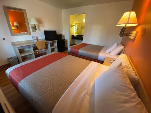 Premium Room with 2 Double Beds