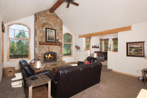 Ruby Lodge - main image