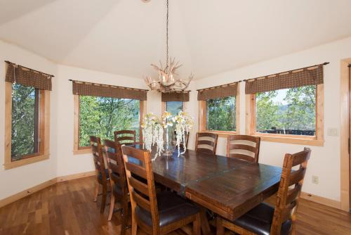Ruby Lodge - image 4