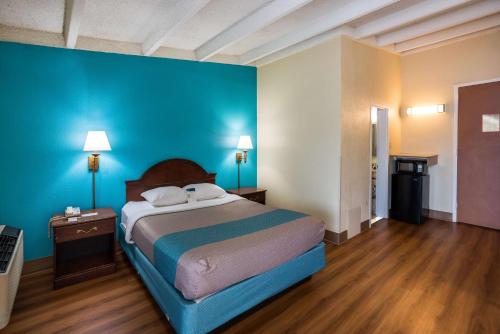 Motel 6-Philadelphia, PA - Northeast Motel 6 Philadelphia Northeast is perfectly located for both business and leisure guests in Philadelphia (PA). Offering a variety of facilities and services, the property provides all you need for a g
