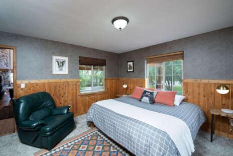 Quiet. Immaculate. Sleeps 16. Lots of Outdoor Living. Eden Utah - image 3