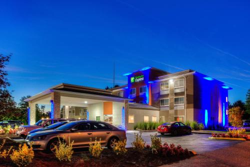 . Holiday Inn Express Newberg - Wine Country by IHG