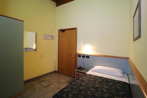 1 twin bed