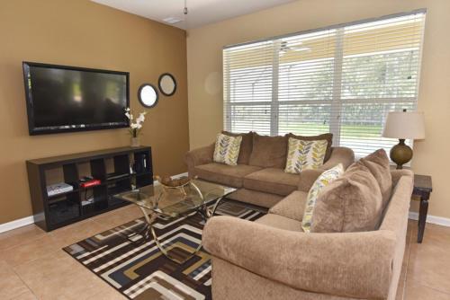 Gorgeous Windsor Hills Hm 2 Miles to WDW-7825BS - image 3