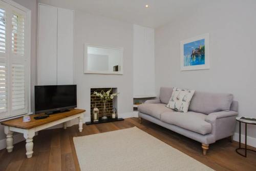 Classic And Elegant 3 Bedroom Apartment With Private Garden, , London