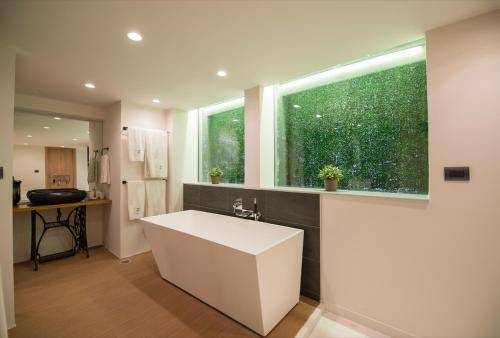 NS PLACE Apartment Acropolis view - image 5