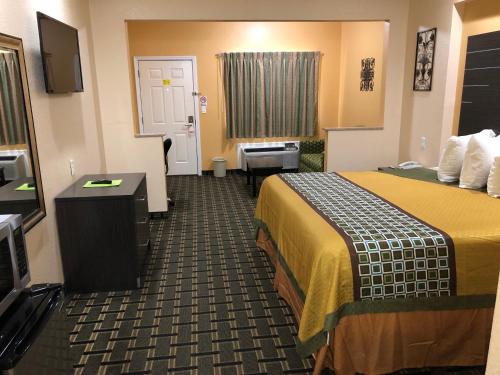 Homegate Inn & Suites West Memphis