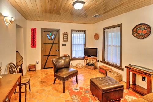 Charming Couples Casita, Walk to Old Mesilla Plaza in 聖思多羅