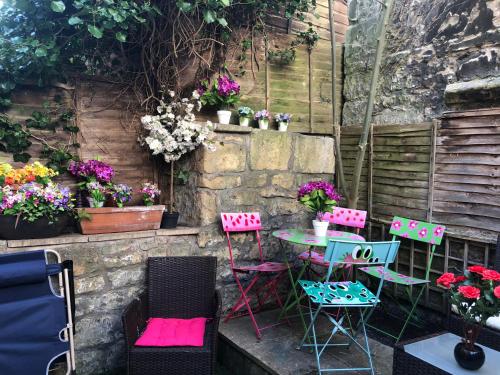 Rivers Street Georgian City Apartment - image 13