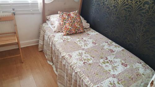 Bed 4 night