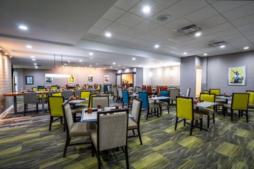 Holiday Inn Huntsville - Research Park an IHG Hotel - image 2