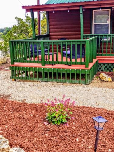 Top of the Hill RV Resort & Cabins - 편의 시설/서비스
