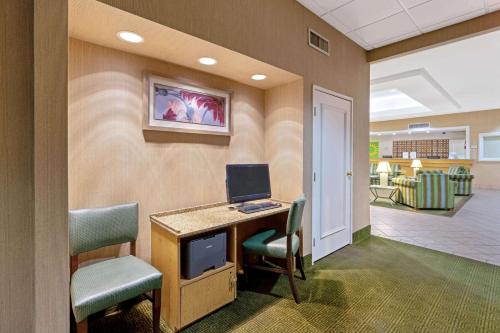 La Quinta Inn & Suites by Wyndham Phoenix North