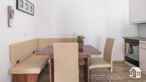 บริการและสิ่งอำนวยความสะดวก, Ob Vierwaldstättersee (Ob Vierwaldstattersee) in เอมเมทเทิน