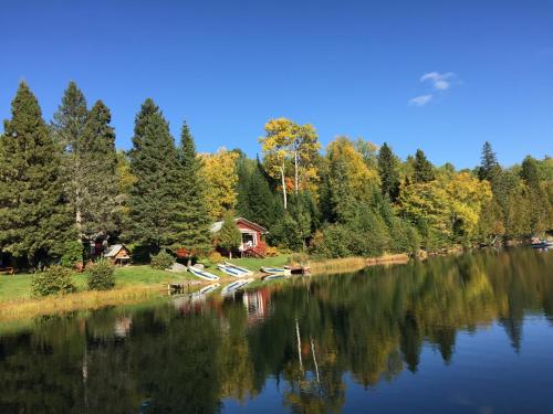 Kan-à-Mouche Pourvoirie Auberge et Chalets