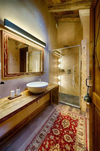 Superior Deluxe Double or Twin Room  image 6