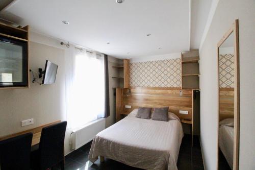 Hotel des Pyrénées - image 11