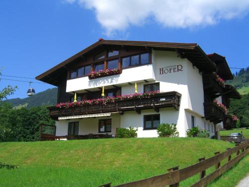 Gästehaus Hofer - Accommodation - Brixen im Thale