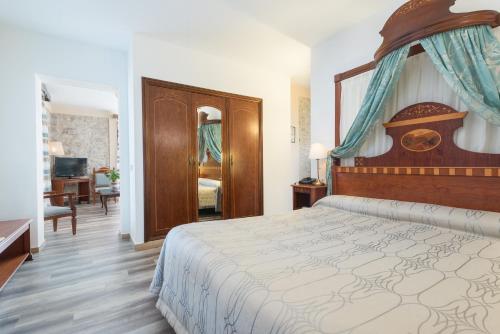 251912156 Monnaber Nou Finca Hotel & Spa