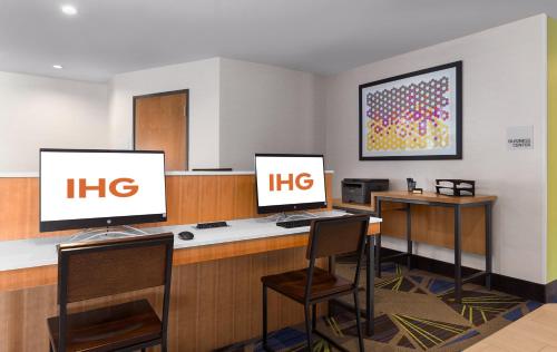 Holiday Inn Express - Lake Park, an IHG Hotel