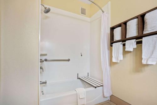 La Quinta by Wyndham Boise Airport - main image