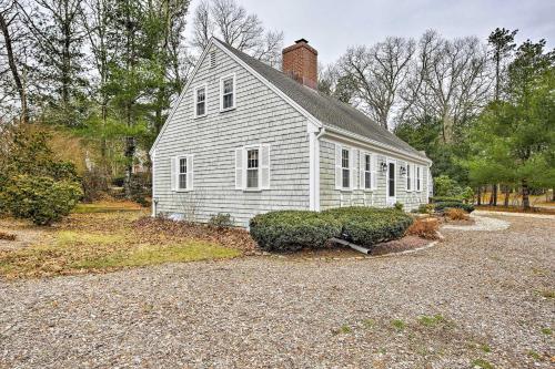 2 Mi to Shore Home with BBQ and Beach Gear in Mashpee 2 Mi to Shore Home with BBQ and Beach Gear in Mashpee