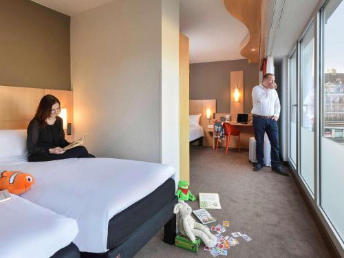 ibis Kortrijk Centrum - image 2