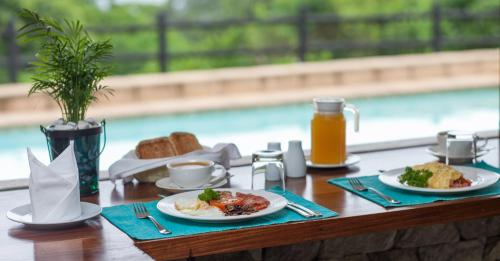 Ресторант, RELAX INN in Балито