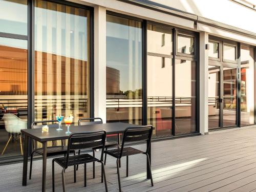 ห้องอาหาร, Ibis Saint Quentin En Yvelines Velodrome in มอนติกนี่ เลอ เบรตันโน