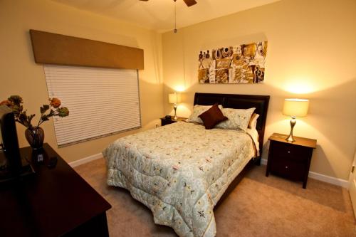 8888 Paradise Palms - image 4