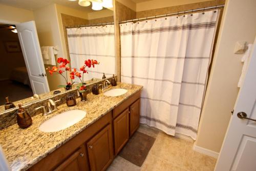 8888 Paradise Palms - image 9