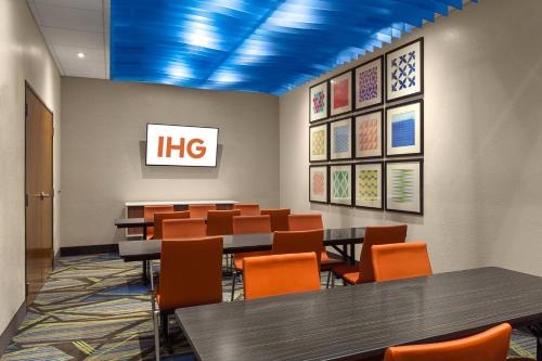 Holiday Inn Express - Lake Park, an IHG Hotel