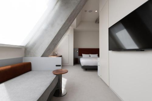 Standard 3 Single Beds