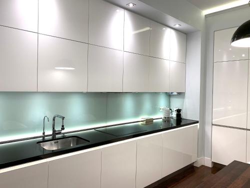 Luxury Suites & Apartments MONDRIAN Old Town - image 2