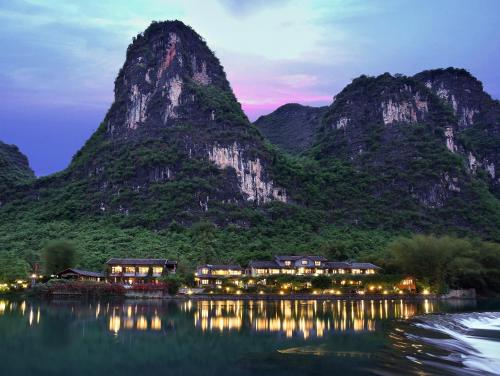 Yangshuo Mountain Retreat