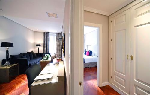 Luxury Suites - image 2