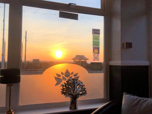 The Fossil Tree Hotel – Blackpool