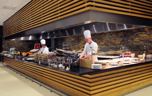 Novotel Amsterdam City - image 7