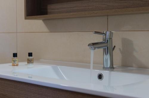Aphrodite Holiday Home - image 6