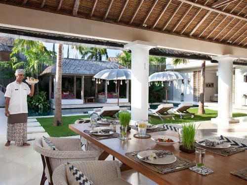 Villa with Private Pool image 5