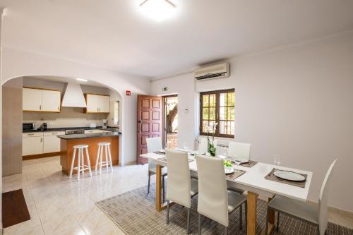 Casa Katarina - Private Villa - Heated pool - Free Wifi - Air Con
