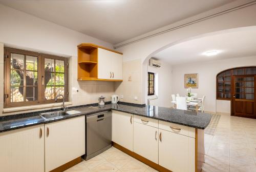 Casa Katarina - Private Villa - Heated pool - Free Wifi - Air Con in Tunes