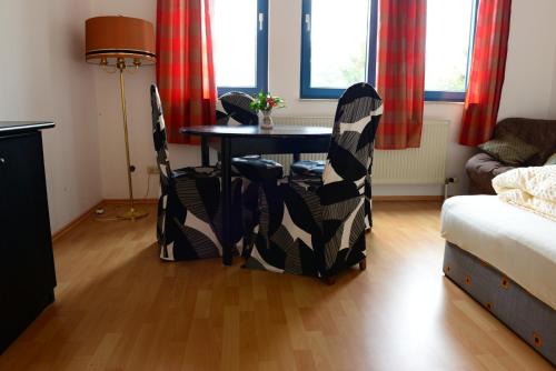 Monteur und Messewohnung - Apartment - Rodgau