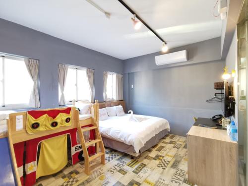 room detail thumbnail 0