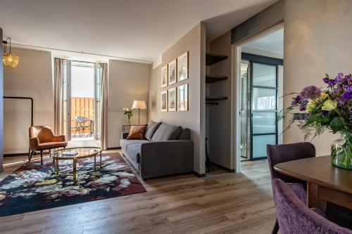 Suite, deluxe