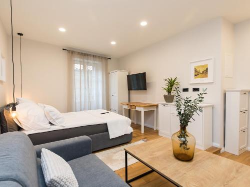NEWPremium Suite Sinjorina, Historical City Centre