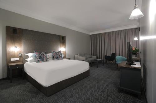 Fiesta Royale Hotel in Ashiedu Keteke