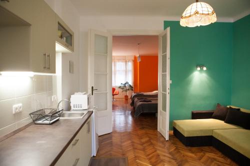 Buda Trió Apartments - image 8