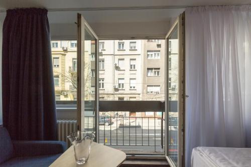 Premium Crown Suites - image 4